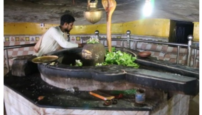 ये है रहस्यमय शिव मंदिर, जहां ईश्वरीय शक्ति साक्षात् महसूस होती है ये है रहस्यमय शिव मंदिर, जहां ईश्वरीय शक्ति साक्षात् महसूस होती है