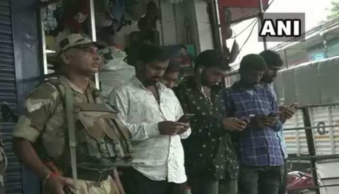 Breaking: जम्मू-कश्मीर में सोमवार दोपहर से सभी पोस्टपेड मोबाइल सेवा हो जाएंगी बहाल Breaking: जम्मू-कश्मीर में सोमवार दोपहर से सभी पोस्टपेड मोबाइल सेवा हो जाएंगी बहाल