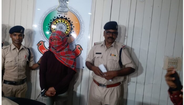 सऊदी भागा हुआ आतंकवादी ''केमिकल अली'' गिरफ्तार, छह साल से था फरार सऊदी भागा हुआ आतंकवादी ''केमिकल अली'' गिरफ्तार, छह साल से था फरार