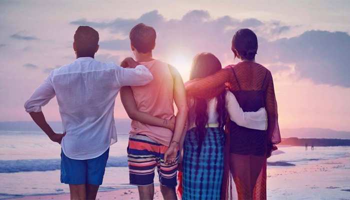 दूसरे दिन 'The Sky Is Pink' की कमाई में आया उछाल, देखें अब तक का BOX OFFICE कलेक्शन दूसरे दिन 'The Sky Is Pink' की कमाई में आया उछाल, देखें अब तक का BOX OFFICE कलेक्शन