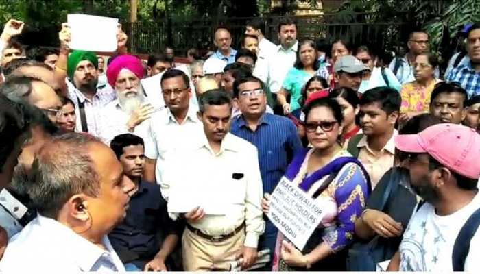PMC बैंक घोटाले के आरोपियों की पेशी आज, सुरक्षा के कड़े इंतजाम PMC बैंक घोटाले के आरोपियों की पेशी आज, सुरक्षा के कड़े इंतजाम