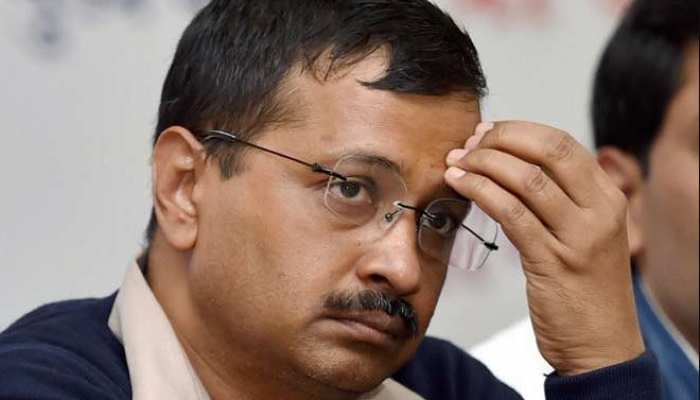 केजरीवाल अकेले नहीं, पहले भी कई मुख्यमंत्रियों को नहीं मिली विदेश जाने की मंजूरी केजरीवाल अकेले नहीं, पहले भी कई मुख्यमंत्रियों को नहीं मिली विदेश जाने की मंजूरी