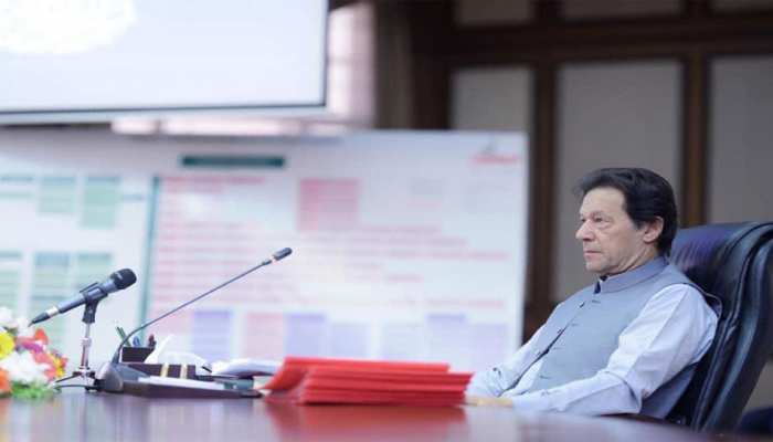 FATF की बैठक में अलग-थलग पड़ा पाकिस्तान, 'डार्क ग्रे' लिस्ट में डाले जाने का डर FATF की बैठक में अलग-थलग पड़ा पाकिस्तान, 'डार्क ग्रे' लिस्ट में डाले जाने का डर