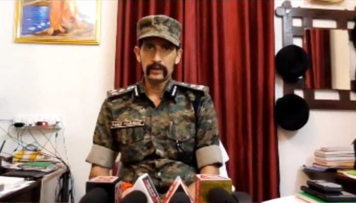 नक्सली मुठभेड़ के बाद मिले दस्तावेज में कई सफेदपोश लोगों के नाम: DIG मनु महाराज नक्सली मुठभेड़ के बाद मिले दस्तावेज में कई सफेदपोश लोगों के नाम: DIG मनु महाराज