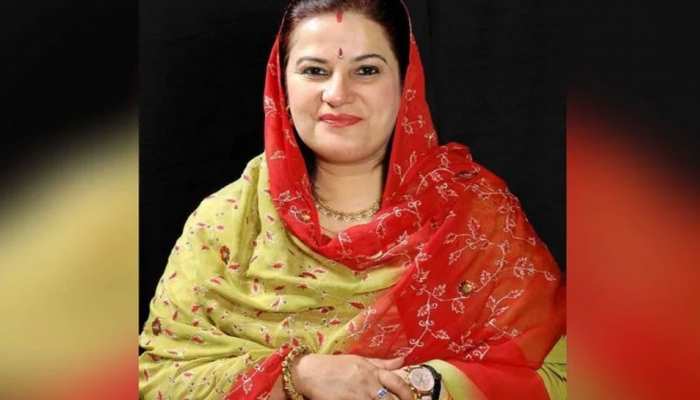 उपचुनाव से पहले कांग्रेस को झटका, पूर्व सांसद राजकुमारी रत्ना सिंह ने थामा BJP का दामन उपचुनाव से पहले कांग्रेस को झटका, पूर्व सांसद राजकुमारी रत्ना सिंह ने थामा BJP का दामन