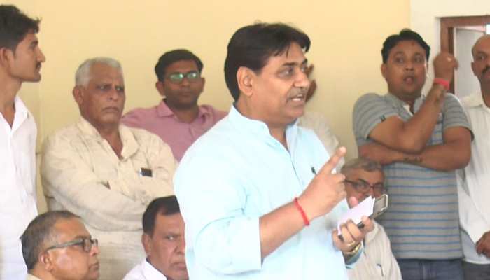 राजस्थान: शिक्षा मंत्री का बड़ा बयान, कहा- BJP पर RSS ने कर लिया है कब्जा राजस्थान: शिक्षा मंत्री का बड़ा बयान, कहा- BJP पर RSS ने कर लिया है कब्जा