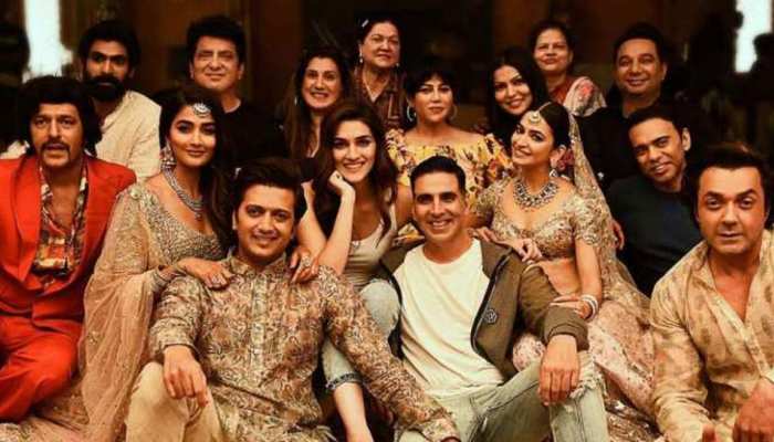 हाउसफुल 4 के प्रमोशन के लिए फिल्म अभिनेता अक्षय कुमार ने बुक कराई है पूरी ट्रेन हाउसफुल 4 के प्रमोशन के लिए फिल्म अभिनेता अक्षय कुमार ने बुक कराई है पूरी ट्रेन