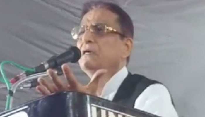मंच से बोले आजम खान, 'मैंने अपनी इज्जत दांव पर लगा दी, 21 को फैसला आपके हाथों में है' मंच से बोले आजम खान, 'मैंने अपनी इज्जत दांव पर लगा दी, 21 को फैसला आपके हाथों में है'