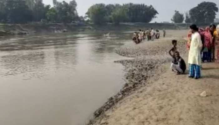 कटिहार: नदी में नहाने गए तीन सगे भाई डूबे, दो की हुई मौत कटिहार: नदी में नहाने गए तीन सगे भाई डूबे, दो की हुई मौत