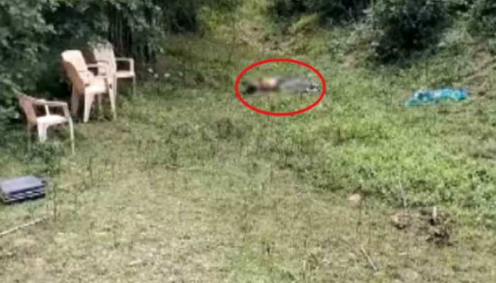 बैतूल में नग्न हालत में मिली महिला की 2 दिन पुरानी लाश, इलाके में फैली सनसनी बैतूल में नग्न हालत में मिली महिला की 2 दिन पुरानी लाश, इलाके में फैली सनसनी