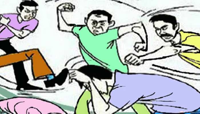 बिहार: आपसी विवाद में दो गुटों में झड़प, कई घायल, जांच में जुटी पुलिस बिहार: आपसी विवाद में दो गुटों में झड़प, कई घायल, जांच में जुटी पुलिस