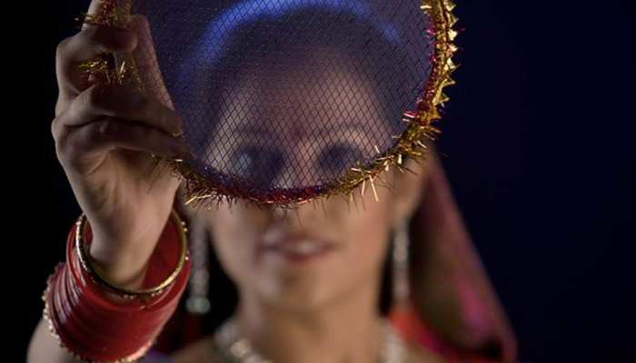 Karwa Chauth 2019: आई रात सुहागों वाली...इस शुभ मुहूर्त में पूजा कर मांगें पति की लंबी उम्र की दुआ Karwa Chauth 2019: आई रात सुहागों वाली...इस शुभ मुहूर्त में पूजा कर मांगें पति की लंबी उम्र की दुआ