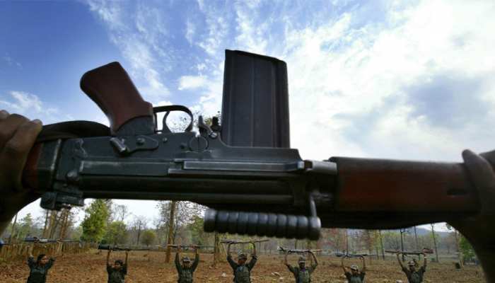 बिहार : नक्सली के नाम पर लेवी वसूलने वाला गिरफ्तार, 1.98 लाख रुपये बरामद बिहार : नक्सली के नाम पर लेवी वसूलने वाला गिरफ्तार, 1.98 लाख रुपये बरामद