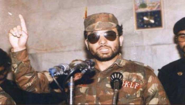 JKLF आतंकी जावेद मीर गिरफ्तार, 1990 में वायुसेना अफसरों की हत्या का है आरोपी JKLF आतंकी जावेद मीर गिरफ्तार, 1990 में वायुसेना अफसरों की हत्या का है आरोपी