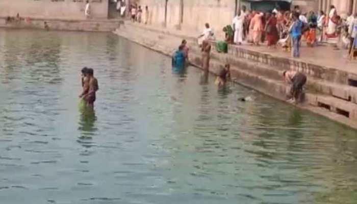 अहोई अष्टमी 2019: आधी रात को इस कुंड में करें स्नान, जल्द होगी संतान की प्राप्ति अहोई अष्टमी 2019: आधी रात को इस कुंड में करें स्नान, जल्द होगी संतान की प्राप्ति