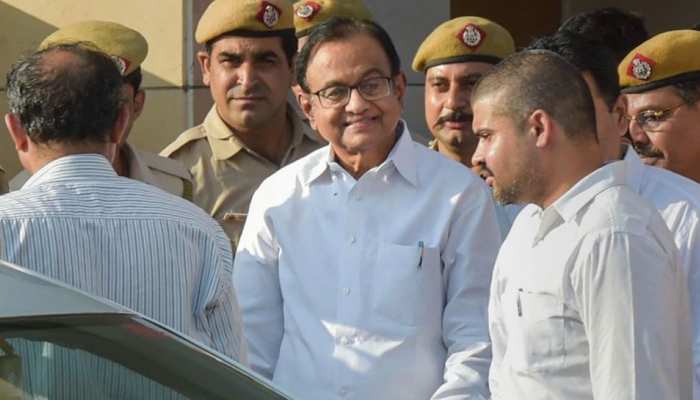 इंद्राणी मुखर्जी का दावा, पी चिदंबरम और उनके बेटे को 50 लाख डॉलर दिए इंद्राणी मुखर्जी का दावा, पी चिदंबरम और उनके बेटे को 50 लाख डॉलर दिए