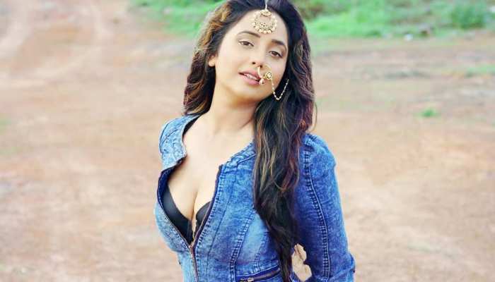 फिल्म 'मुखियाइन' में अनपढ़ लड़की के किरदार में नजर आएंगी रानी चटर्जी फिल्म 'मुखियाइन' में अनपढ़ लड़की के किरदार में नजर आएंगी रानी चटर्जी