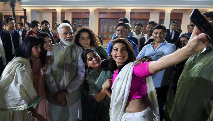 फिल्मी सितारों को पीएम मोदी ने सिखाया गांधीवाद फिल्मी सितारों को पीएम मोदी ने सिखाया गांधीवाद