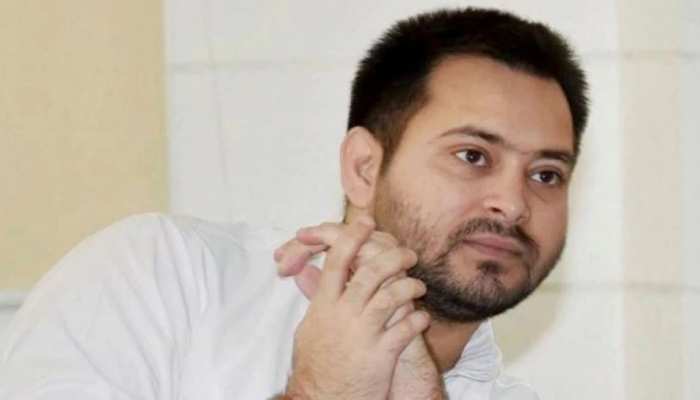 झारखंड विधानसभा में 15 सीटों पर RJD ने ठोका दावा, महागठबंधन में फंस सकता है पेंच झारखंड विधानसभा में 15 सीटों पर RJD ने ठोका दावा, महागठबंधन में फंस सकता है पेंच