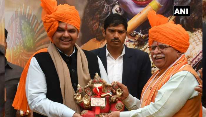 #ZeeMahaExitPoll: पीएम मोदी के 5 महीने के कामकाज पर मुहर, सोनिया की अगुवाई से कांग्रेस को फायदा नहीं #ZeeMahaExitPoll: पीएम मोदी के 5 महीने के कामकाज पर मुहर, सोनिया की अगुवाई से कांग्रेस को फायदा नहीं