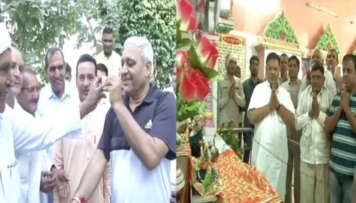 हरियाणा विधानसभा चुनाव सम्पन्न होने के बाद अब फुरसत में नज़र आने लगे हैं नेता जी हरियाणा विधानसभा चुनाव सम्पन्न होने के बाद अब फुरसत में नज़र आने लगे हैं नेता जी