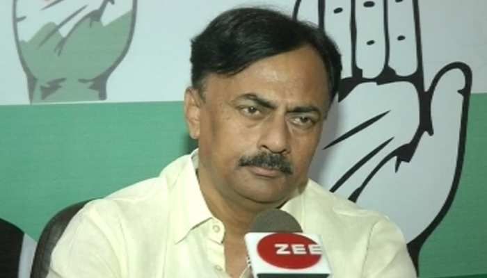 किशनगंज सीट पर हार से सदमे में कांग्रेस, नेताओं ने उम्मीदवार चयन को बताया कारण किशनगंज सीट पर हार से सदमे में कांग्रेस, नेताओं ने उम्मीदवार चयन को बताया कारण
