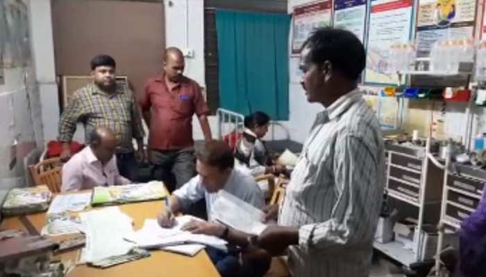 जमुई: एक यूनिट ब्लड के एवज में लिया जा रहा था 5000 रुपए, जांच में हुआ खुलासा जमुई: एक यूनिट ब्लड के एवज में लिया जा रहा था 5000 रुपए, जांच में हुआ खुलासा