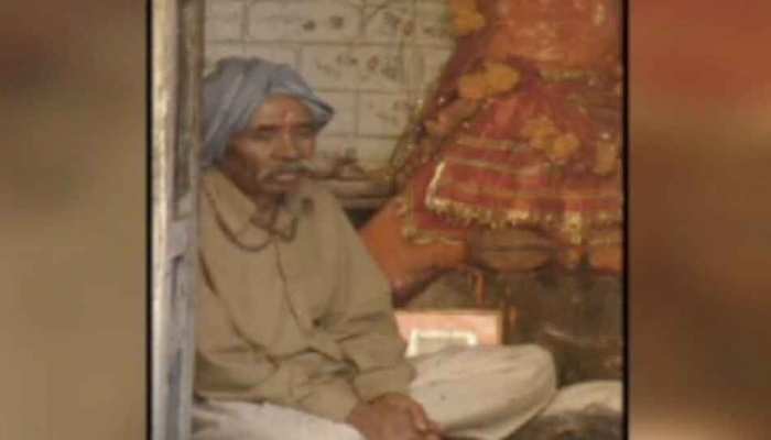 अपनी मौत की भविष्यवाणी करने वाले कुंजीलाल का निधन, इन पर बनी थी फिल्म 'पीपली लाइव' अपनी मौत की भविष्यवाणी करने वाले कुंजीलाल का निधन, इन पर बनी थी फिल्म 'पीपली लाइव'