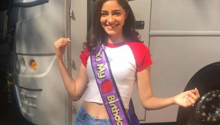 अनन्या पांडे ने कुछ इस तरह अपने बर्थडे को बनाया स्पेशल अनन्या पांडे ने कुछ इस तरह अपने बर्थडे को बनाया स्पेशल