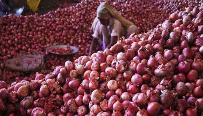 भोपालः प्याज की कीमतों ने छुए आसमान, 80 से 100 रुपये किलो पहुंची कीमत भोपालः प्याज की कीमतों ने छुए आसमान, 80 से 100 रुपये किलो पहुंची कीमत