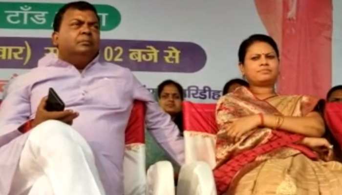 रामगढ़: सुनीता चौधरी ने किया युवा-महिला सम्मेलन, कई कांग्रेसी AJSU में हुए शामिल रामगढ़: सुनीता चौधरी ने किया युवा-महिला सम्मेलन, कई कांग्रेसी AJSU में हुए शामिल