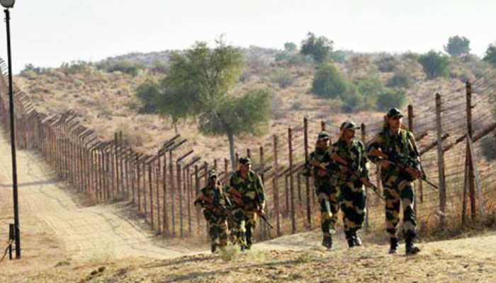 राजस्थान: पाकिस्तानी महिला ISI एजेंट से जानकारी साझा करने पर 2 सैनिक गिरफ्तार राजस्थान: पाकिस्तानी महिला ISI एजेंट से जानकारी साझा करने पर 2 सैनिक गिरफ्तार