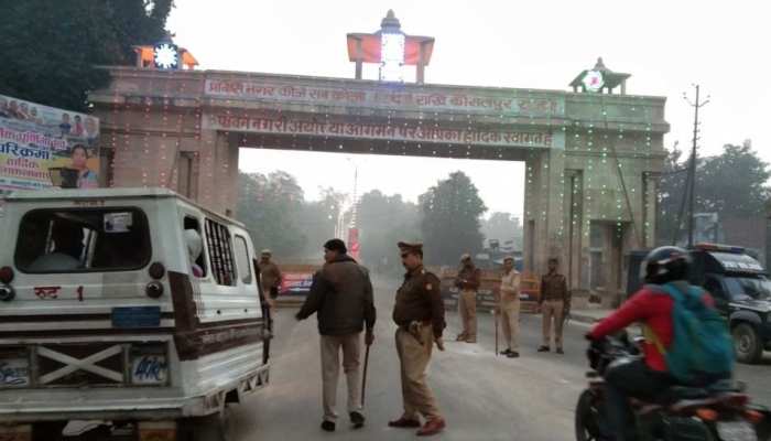 SC के फैसले से पहले अयोध्या छावनी में तब्दील, UP में तत्काल प्रभाव से धारा 144 लागू SC के फैसले से पहले अयोध्या छावनी में तब्दील, UP में तत्काल प्रभाव से धारा 144 लागू
