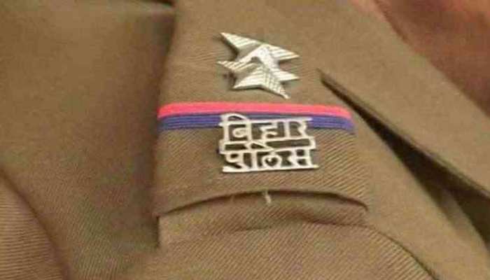अयोध्या विवाद: फैसले से पहले अररिया के SP की अपील, अफवाहों से बचने की दी नसीहत अयोध्या विवाद: फैसले से पहले अररिया के SP की अपील, अफवाहों से बचने की दी नसीहत