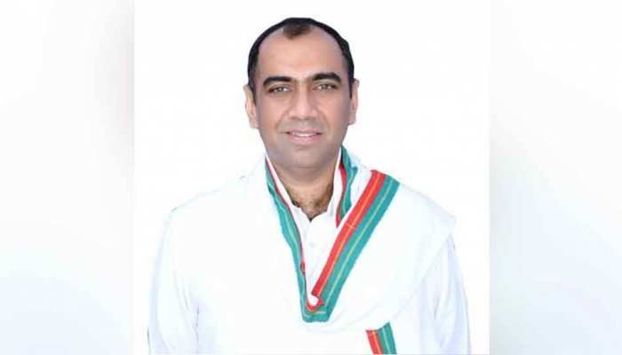 MP: बिजली सप्लाई की समीक्षा करने ग्वालियर पहुंचे ऊर्जा मंत्री, विपक्ष पर साधा निशाना MP: बिजली सप्लाई की समीक्षा करने ग्वालियर पहुंचे ऊर्जा मंत्री, विपक्ष पर साधा निशाना