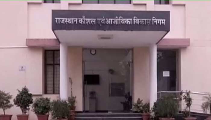 जयपुर: 456 फर्जी ITI सेंटर्स पर गहलोत सरकार का शिकंजा, बंद की स्कॉलरशिप जयपुर: 456 फर्जी ITI सेंटर्स पर गहलोत सरकार का शिकंजा, बंद की स्कॉलरशिप