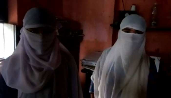बांका: घर में धड़ल्ले से चल रहा था सेक्स रैकेट, मकान मालिक के उड़े होश बांका: घर में धड़ल्ले से चल रहा था सेक्स रैकेट, मकान मालिक के उड़े होश