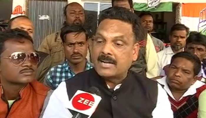 Jharkhand Assembly Elections 2019: कांग्रेस में बगावत, पैराशूट लैंडिग वाले कैंडिडेट नेता नाराज Jharkhand Assembly Elections 2019: कांग्रेस में बगावत, पैराशूट लैंडिग वाले कैंडिडेट नेता नाराज