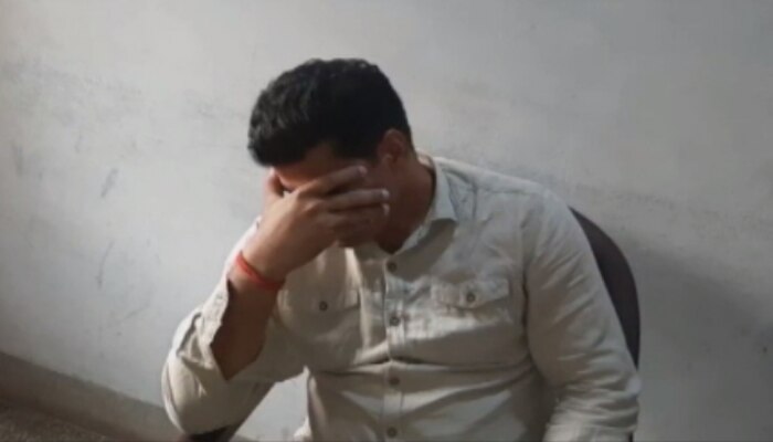 State IB का सिपाही निकला वसूली वाला गुंडा, खेतों में दौड़ाकर ACB ने पकड़ा State IB का सिपाही निकला वसूली वाला गुंडा, खेतों में दौड़ाकर ACB ने पकड़ा