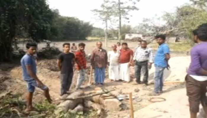 बिहार: किशनगंज में मुस्लिम समुदाय ने मंदिर बनाने के लिए दी जमीन, पेश की मिसाल बिहार: किशनगंज में मुस्लिम समुदाय ने मंदिर बनाने के लिए दी जमीन, पेश की मिसाल