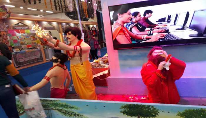 व्यापार मेला: हैंड पेंटिंग से सजे बिहार पवेलियन ने लोगों को लुभाया व्यापार मेला: हैंड पेंटिंग से सजे बिहार पवेलियन ने लोगों को लुभाया