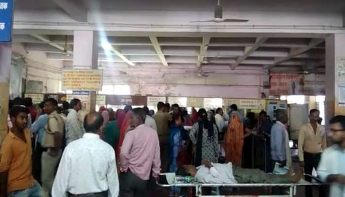 कोटा: अस्पतालों में मरीज और डॉक्टर के बीच हंगामे को रोकने के लिए उठाया गया ये कदम, करेंगे तारीफ कोटा: अस्पतालों में मरीज और डॉक्टर के बीच हंगामे को रोकने के लिए उठाया गया ये कदम, करेंगे तारीफ