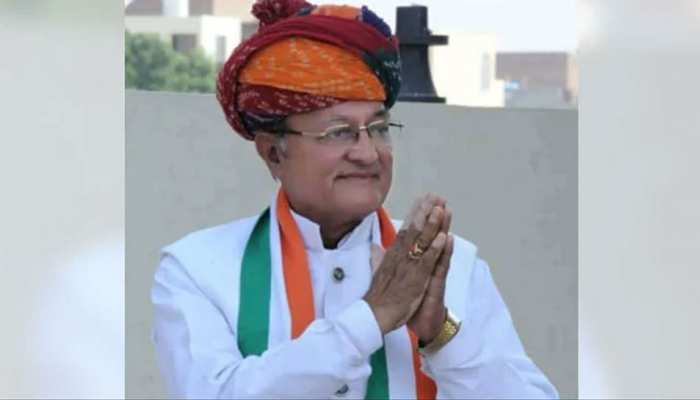 खादी को केवल साधारण कपड़ा न समझें, ये विचार है: बीडी कल्ला खादी को केवल साधारण कपड़ा न समझें, ये विचार है: बीडी कल्ला