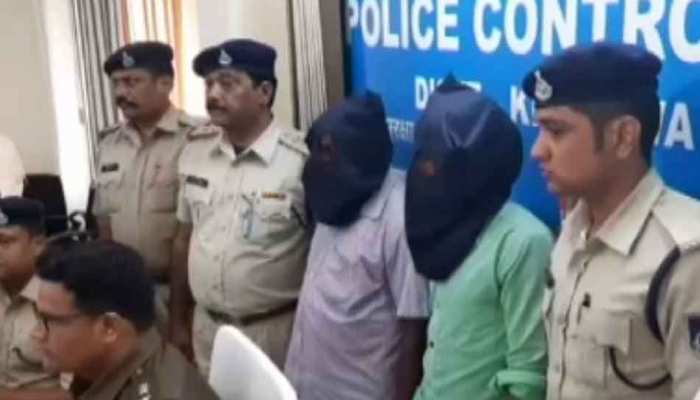 तांत्रिक के बेटे ने की थी दुष्कर्म के बाद महिला और दुधमुंही बच्ची की हत्या, आरोपी पिता-पुत्र गिरफ्तार तांत्रिक के बेटे ने की थी दुष्कर्म के बाद महिला और दुधमुंही बच्ची की हत्या, आरोपी पिता-पुत्र गिरफ्तार
