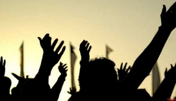 लखीसराय: किसानों ने किया विरोध प्रदर्शन, कृषि अधिकारी पर लगाए गंभीर आरोप लखीसराय: किसानों ने किया विरोध प्रदर्शन, कृषि अधिकारी पर लगाए गंभीर आरोप