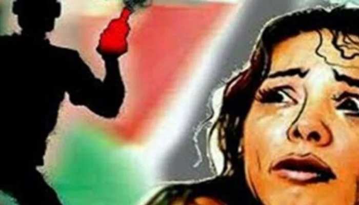 बिहार: गोपालगंज में किशोरी पर फेंका गया तेजाब, आरोपी गिरफ्तार बिहार: गोपालगंज में किशोरी पर फेंका गया तेजाब, आरोपी गिरफ्तार