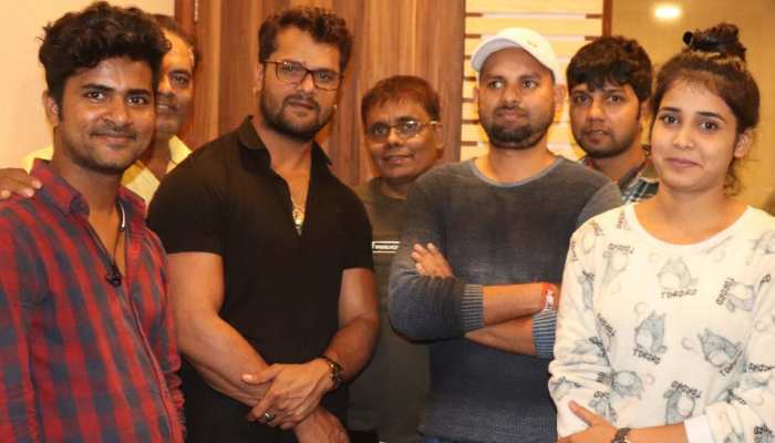 अब भोजपुरी फिल्म ‘बाप जी’ की तैयारी में जुटे खेसारीलाल यादव अब भोजपुरी फिल्म ‘बाप जी’ की तैयारी में जुटे खेसारीलाल यादव