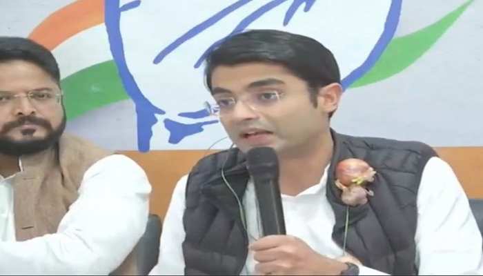 जयवीर शेरगिल बोले- झारखंड में डबल पंचर की सरकार, पूछा प्याज के दाम पर PM क्यों हैं मौन? जयवीर शेरगिल बोले- झारखंड में डबल पंचर की सरकार, पूछा प्याज के दाम पर PM क्यों हैं मौन?