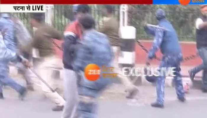 Patna: Lathicharge on students protesting against CAB