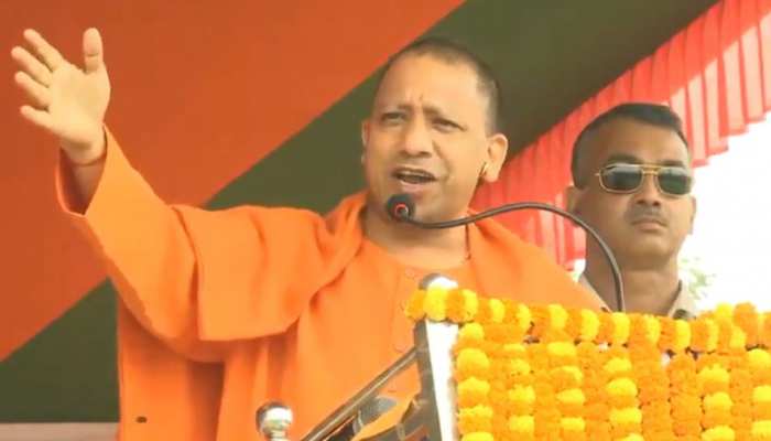 CM योगी आदित्यनाथ ने राम मंदिर के लिए हर परिवार से 11 रुपये और पत्थर मांगे CM योगी आदित्यनाथ ने राम मंदिर के लिए हर परिवार से 11 रुपये और पत्थर मांगे